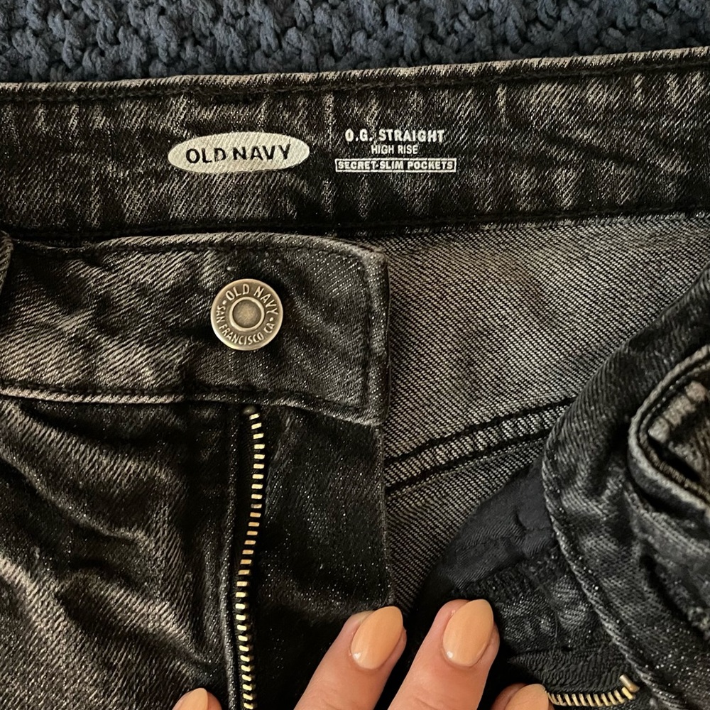 BLACK HIGH RISE STRAIGHT JEANS 🖤